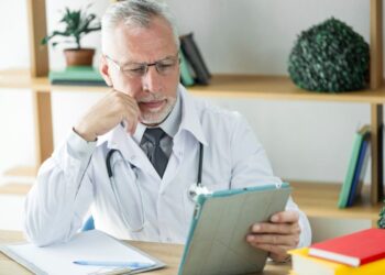 Processo de solicitação do auxílio-doença. Imagem: Freepik