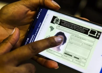 Maiores de 60 anos tem regras atualizadas pra a CNH