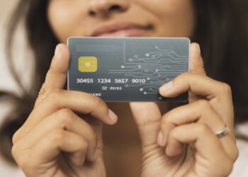 Está com nome sujo Saiba quais cartões de crédito solicitar