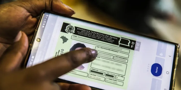 Programa abre vagas para emissão de CNH gratuita
