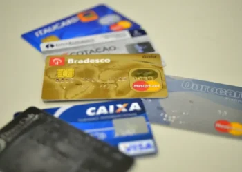 Cartão de crédito com limite aprovado