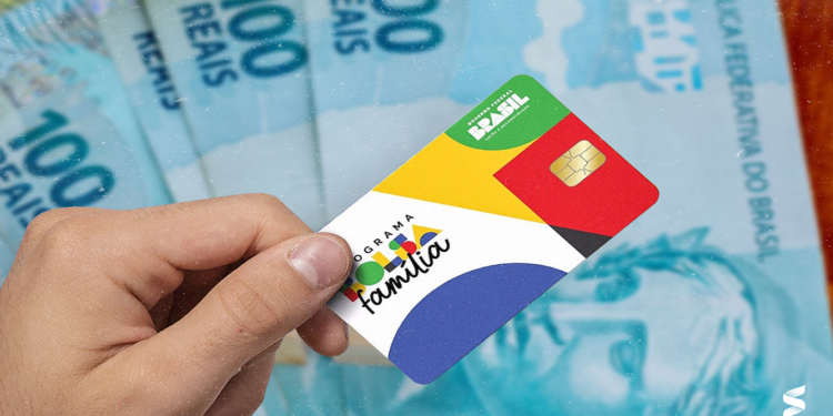 Veja como fazer a consulta do Bolsa Família por WhatsApp