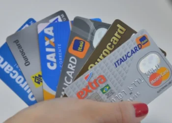 Cartão de crédito com limite aprovado na hora