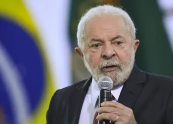 Lula assina projeto que libera crédito para MEI
