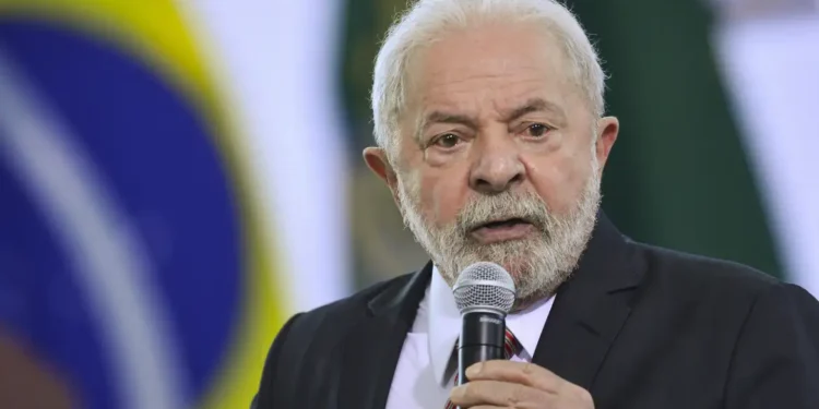Lula assina projeto que libera crédito para MEI