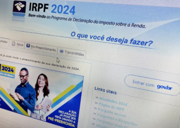 A consulta pode ser feita pelo site da Receita Federal.