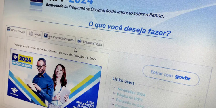 A consulta pode ser feita pelo site da Receita Federal.