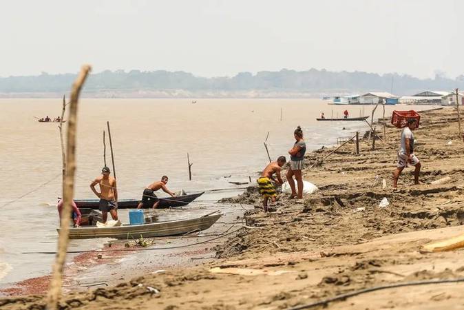 O auxílio será pago a pescadores de 112 municípios dos estados do Amazonas, Acre, Pará e Rondônia, regiões gravemente atingidas pela seca. Imagem: Senado Federal