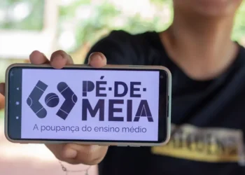 Os pagamentos do Pé de Meia são realizados em uma Conta Poupança Social Digital no CAIXA Tem, em nome do estudante beneficiado. Imagem: CadÚnico