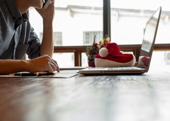 O que diz a lei sobre trabalhar no Natal e Ano Novo?