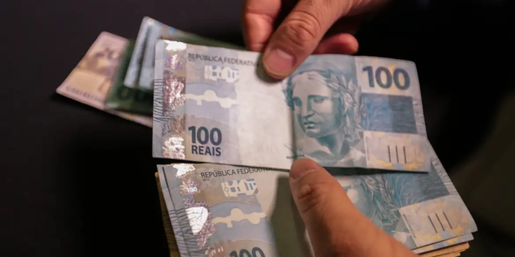 O valor do salário mínimo tem uma importância fundamental na vida de quem recebe esse benefício. Imagem: Agência Brasil