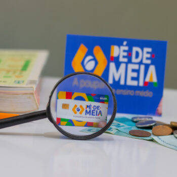 Saiba como receber benefícios do Programa Pé-de-Meia. Imagem: Guia do Benefício