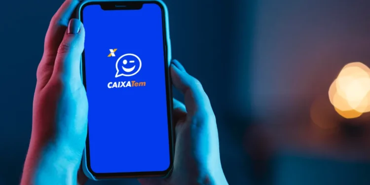 Tela do celular exibindo o aplicativo Caixa Tem, relacionado ao auxílio extra de junho.
