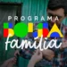 Imagem de uma família sendo beneficiada pelo programa Bolsa Família, destacando o apoio social.