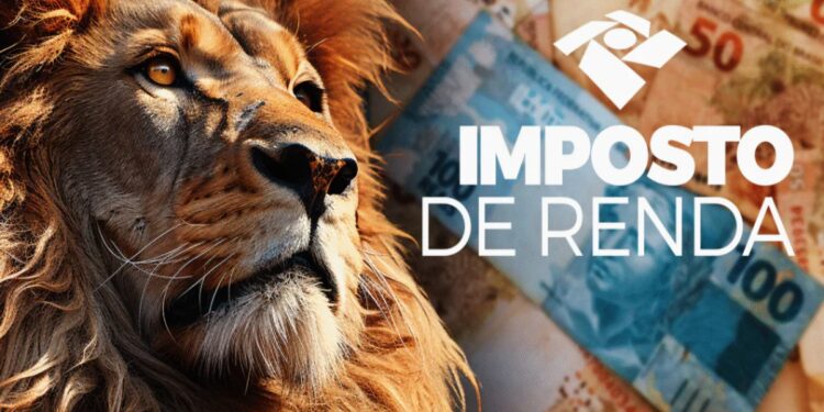 Leão ao lado de notas de real e da logo da Receita Federal, representando a restituição do Imposto de Renda 2026 paga em quatro lotes