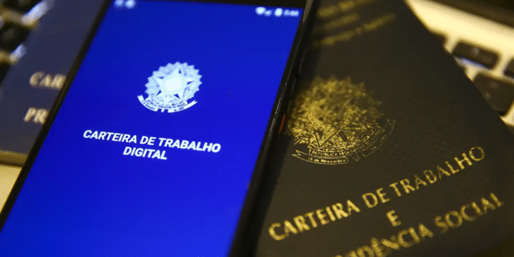 Tela do celular com o aplicativo da Carteira de Trabalho Digital, simbolizando as novas regras para trabalho em feriados.