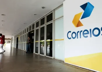 Imagem da fachada dos Correios, alertando sobre o possível vazamento de dados e como o incidente pode afetar os usuários.