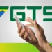 Tela de smartphone com usuário acessando informações sobre FGTS com fundo com as cores do Brasil