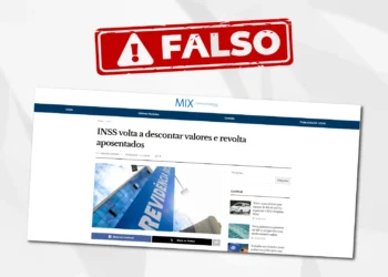 Notícia falsa sobre o INSS com aviso de desinformação, ilustrando a desconfiança gerada entre aposentados.