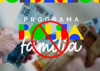 Imagem mostrando cédulas de dinheiro e referência ao bloqueio do Bolsa Família
