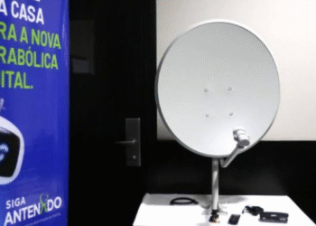 Antena digital de parabólica para distribuição gratuita, com prazo até 30 de junho para inscrições no CadÚnico.