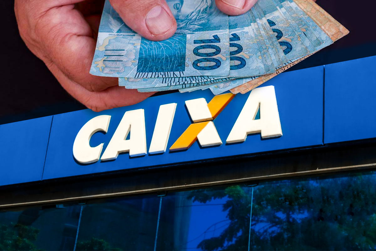 Pessoa retirando dinheiro no caixa da Caixa Econômica Federal