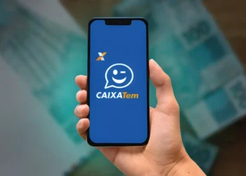 Tela do aplicativo Caixa Tem com logo, destacando a nova liberação de PIX de R$ 708 em agosto.