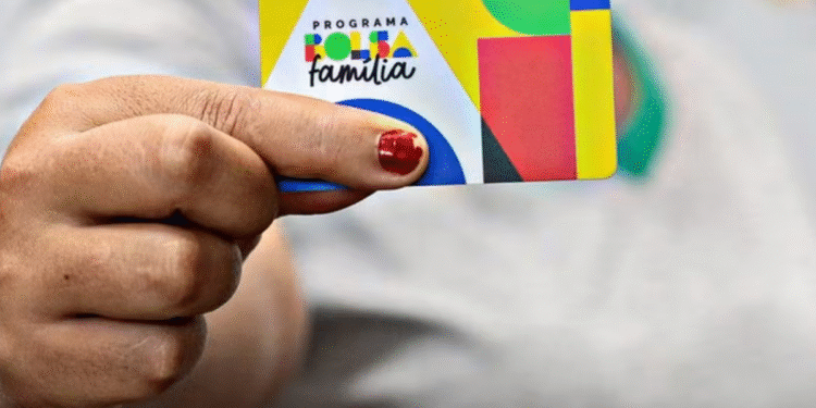 Cartão do programa Bolsa Família.