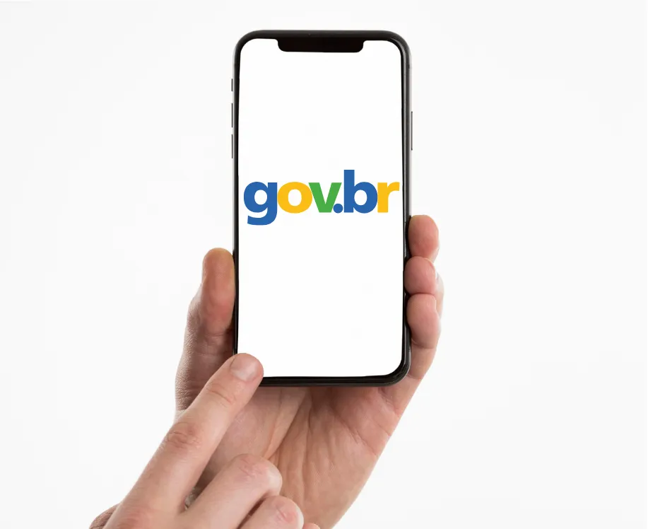 Tela de smartphone exibindo o logo do gov.br, plataforma digital do governo brasileiro.