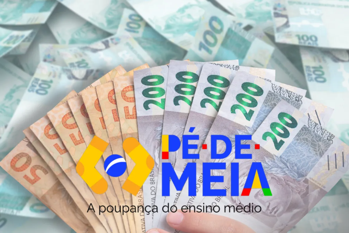 Imagem ilustrando o pagamento de julho do programa Pé-de-Meia, com notas de 50 e 200 reais ao fundo.