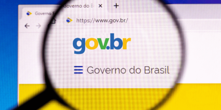 govPágina do site gov.br destacando as novas regras do Bolsa Família sob o governo Lula.