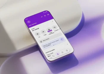 Nubank - Tela do aplicativo mostrando saldo bancário, opções de pagamentos e cartão de crédito, com a legenda de 'Oi, Gabriela'.