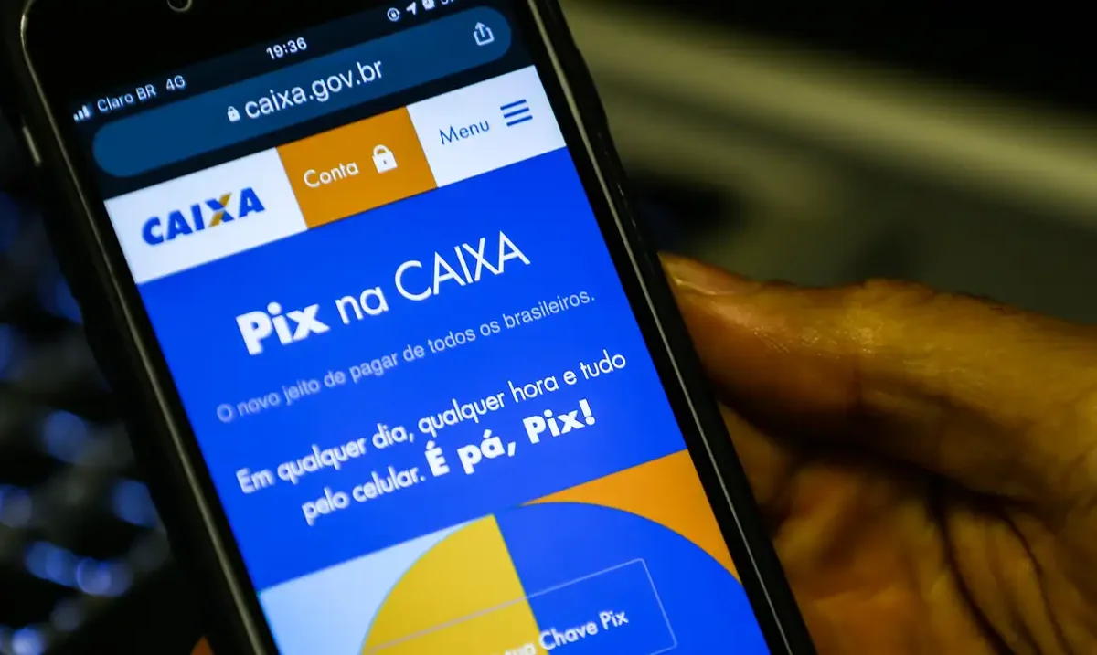Pix na Caixa: Pagamentos rápidos e seguros Tela do aplicativo Caixa mostrando a opção de pagamento PIX na CAIXA.