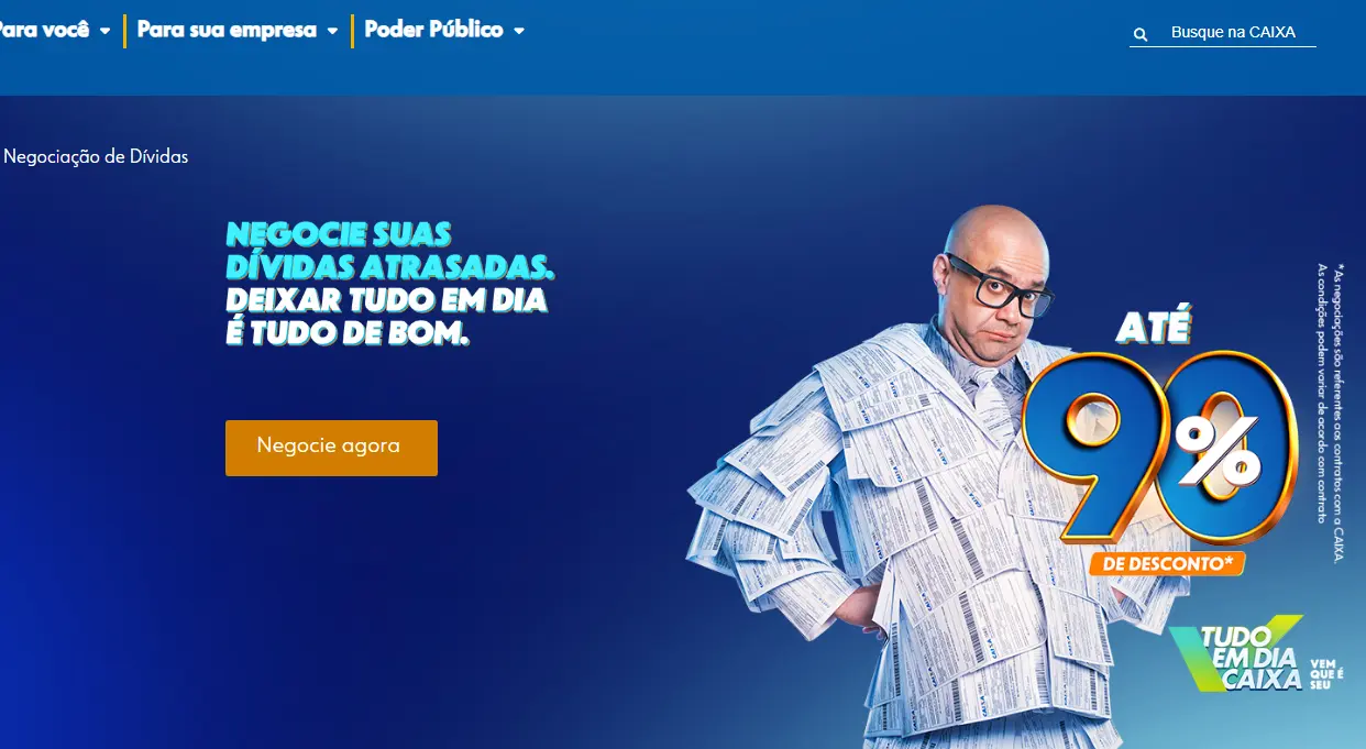 Homem vestido com notas de papel representando a renegociação de dívidas com até 90% de desconto pela Caixa Econômica.