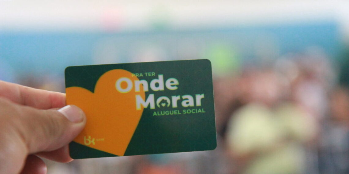 Cartão do programa Aluguel Social de Goiás, com logo e design destacando a frase 'Pra Ter Onde Morar'.