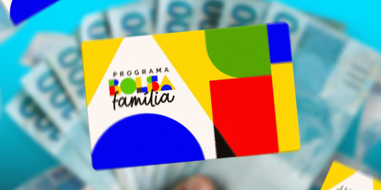 Cartão do programa Bolsa Família com cédulas de dinheiro ao fundo, representando o pagamento do benefício em setembro.