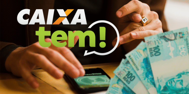 Pessoa usando o aplicativo Caixa Tem para solicitar um empréstimo em 2025 com dinheiro em mãos.