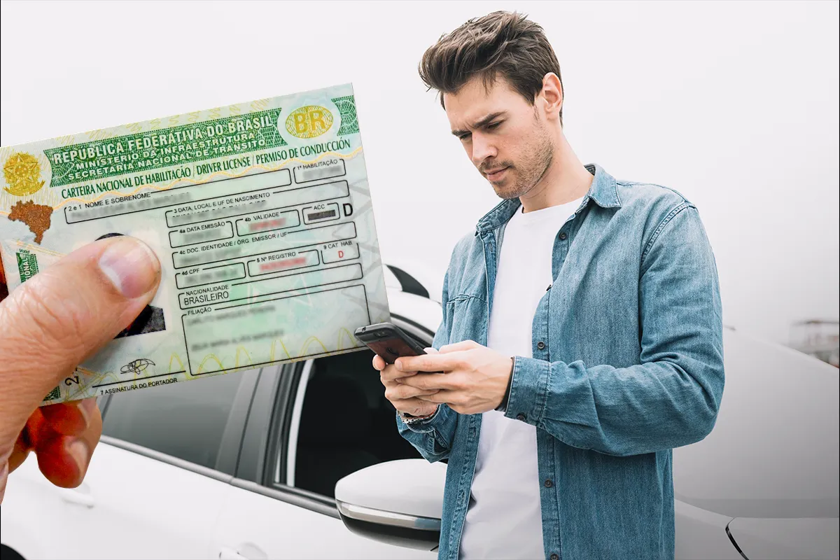 Imagem de um jovem segurando a Carteira Nacional de Habilitação (CNH), com o selo CNH Social, ao lado de um carro, simbolizando a inclusão de pessoas de baixa renda no programa para obter a habilitação.