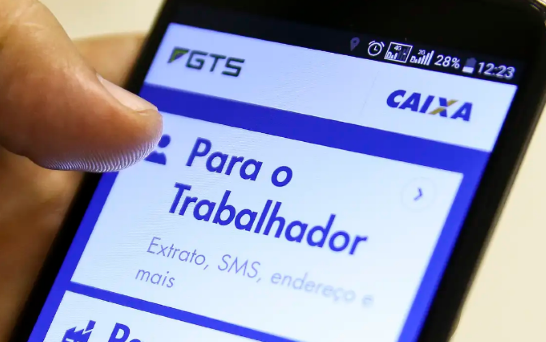 Tela do aplicativo Caixa Tem com a opção de consultar o saldo do FGTS.
