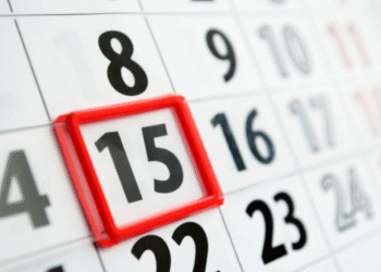 Calendário com o dia 15 destacado em vermelho, tema Surpresa no calendário: feriados nas segundas e sextas de 2026