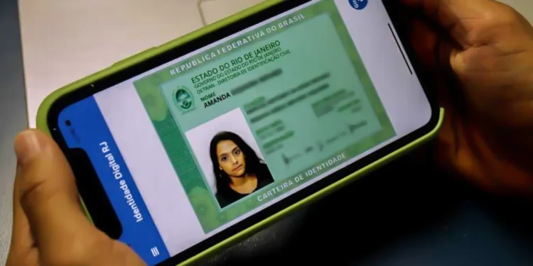 Exemplo de carteira de identidade digital brasileira no celular