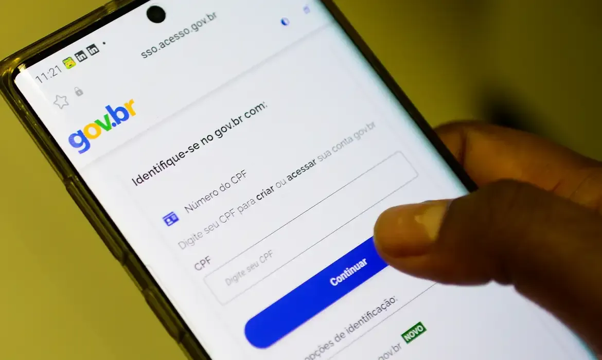 Tela de login no portal gov.br para realizar a prova de vida, onde é necessário inserir o CPF.