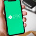 Tela de celular com o logo do Pix, o sistema de pagamento instantâneo do Banco Central, para golpe no Pix.