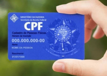 Cartão do CPF digital em cor azul, com o logo do Ministério da Fazenda, representando o Cadastro de Pessoas Físicas para consulta de dívidas.