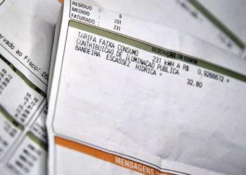 Conta de luz com destaque para bandeira tarifária