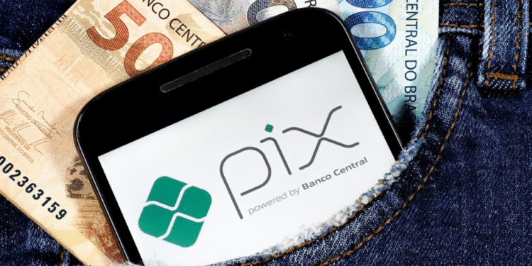 Governo libera PIX de até R$ 900 no Caixa Tem