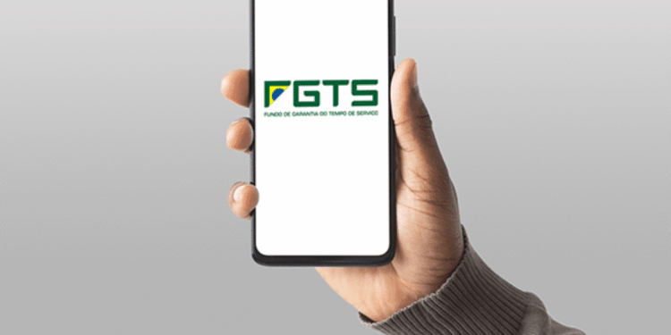 Logo do FGTS exibido na tela de um celular