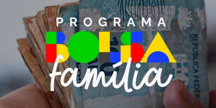 Bolsa Família 2025 - Pagamento antecipado em outubro com notas de dinheiro