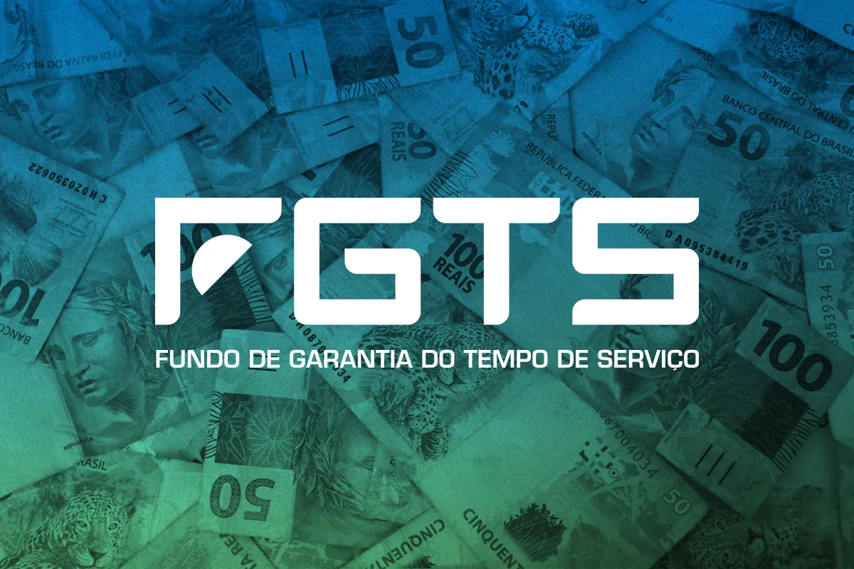Logotipo do FGTS (Fundo de Garantia do Tempo de Serviço) sobre notas de dinheiro brasileiro, simbolizando a liberação de saque em caso de calamidade.
