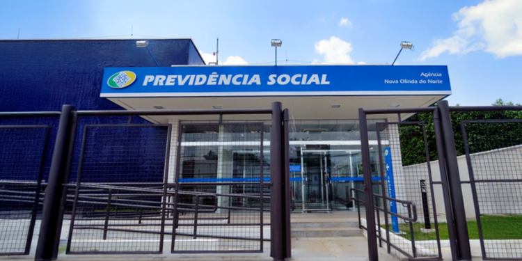 Fachada da agência da Previdência Social INSS fechada